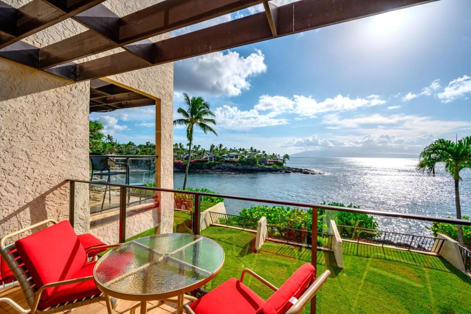 Kbm Resorts Free Car Napili Point Nap-C18 Ocean Front Spacious Villa Капалуа Экстерьер фото