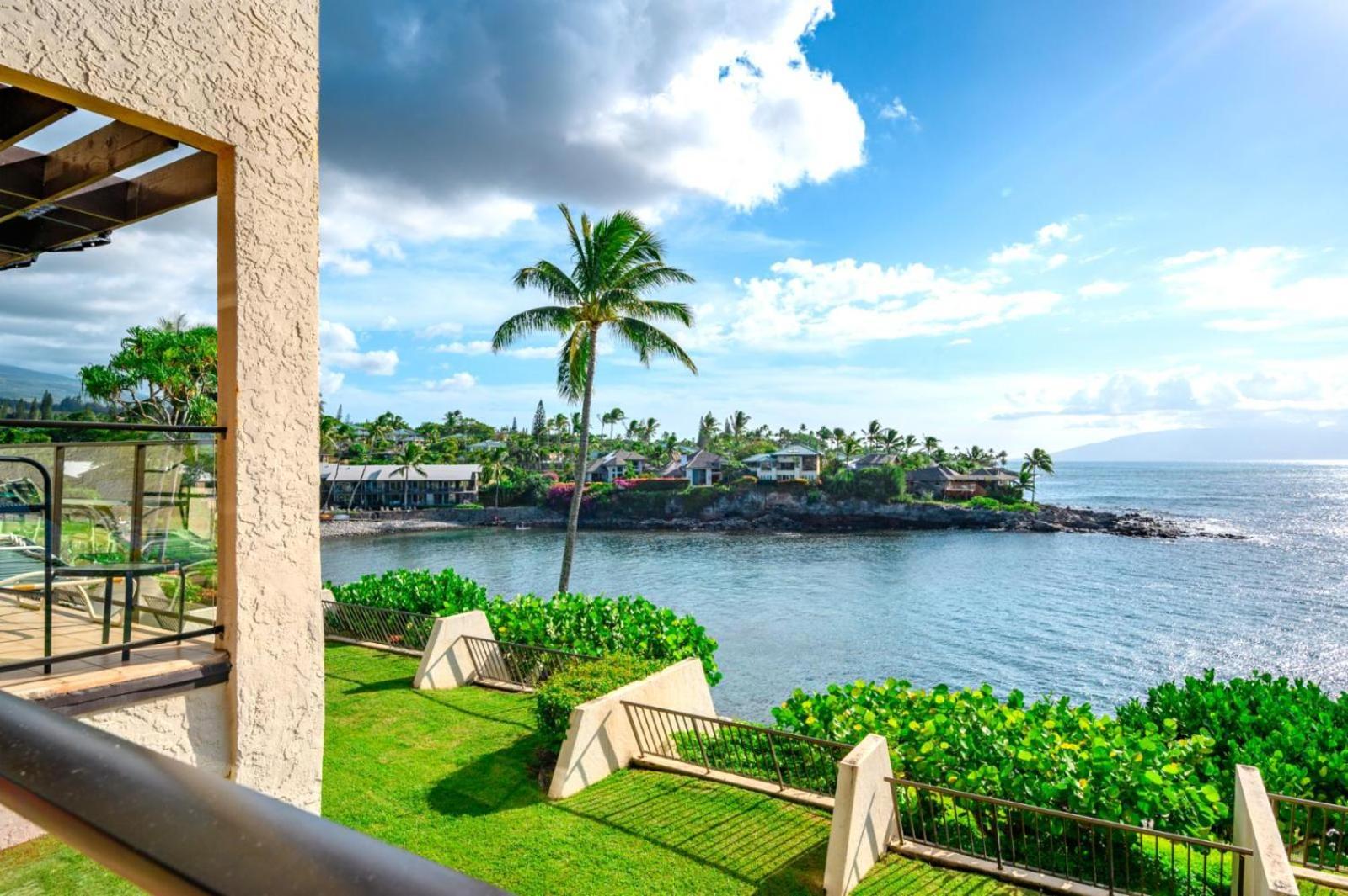 Kbm Resorts Free Car Napili Point Nap-C18 Ocean Front Spacious Villa Капалуа Экстерьер фото